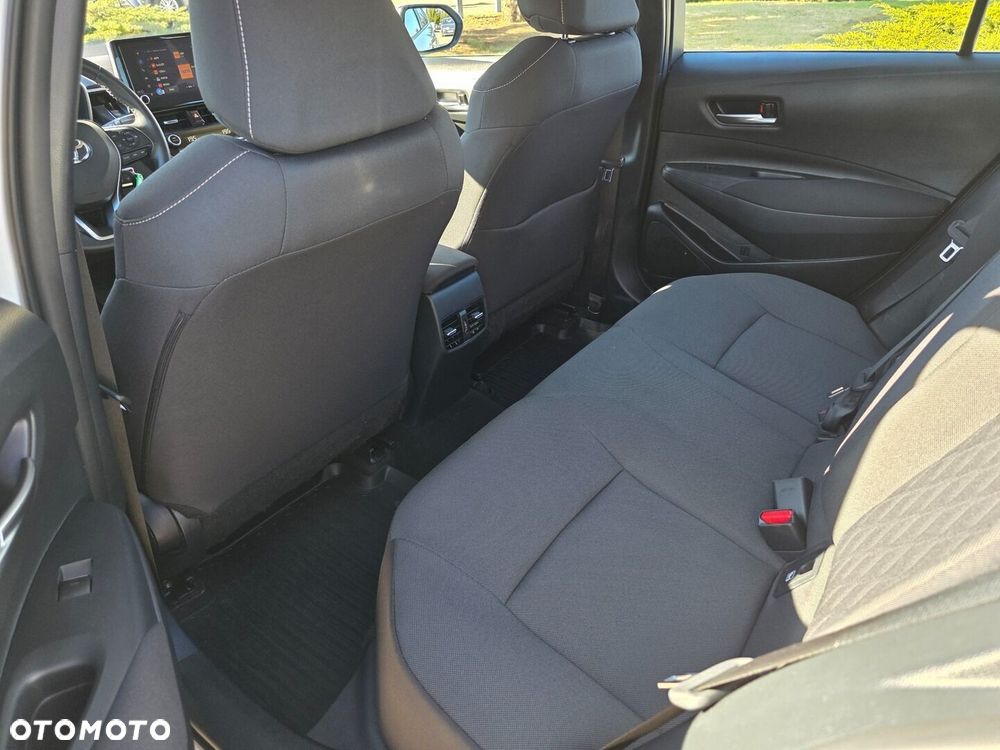 Toyota Corolla - 13