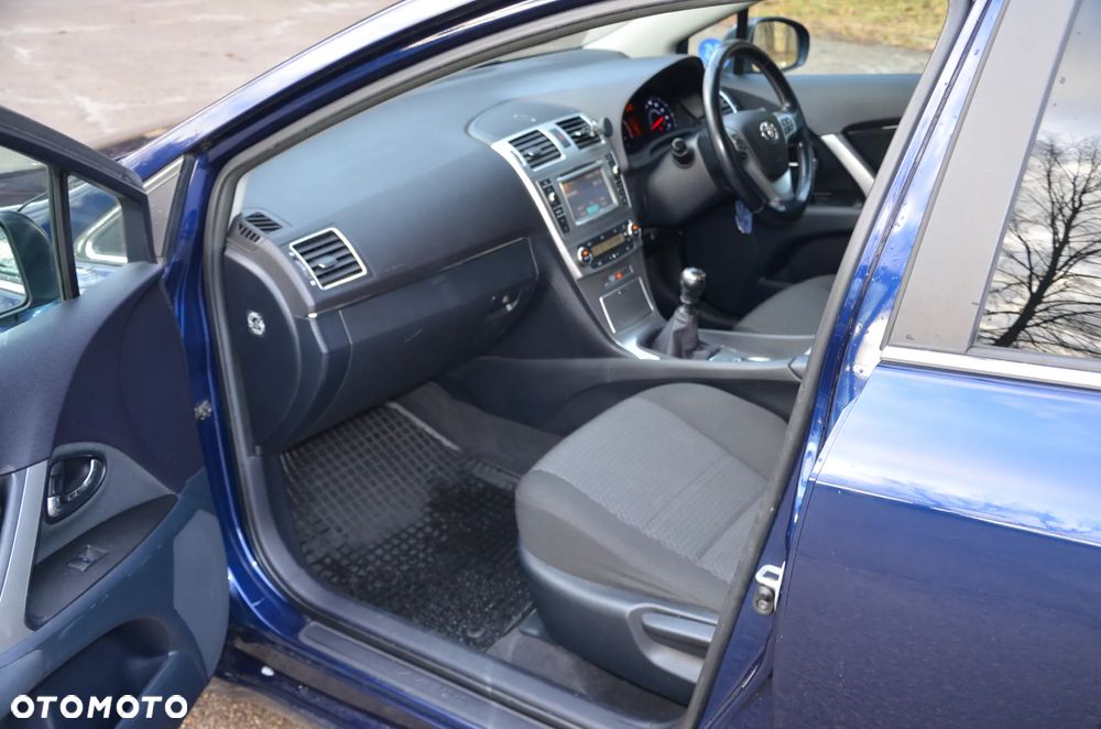 Toyota Avensis 2.0 D-4D Sol - 10