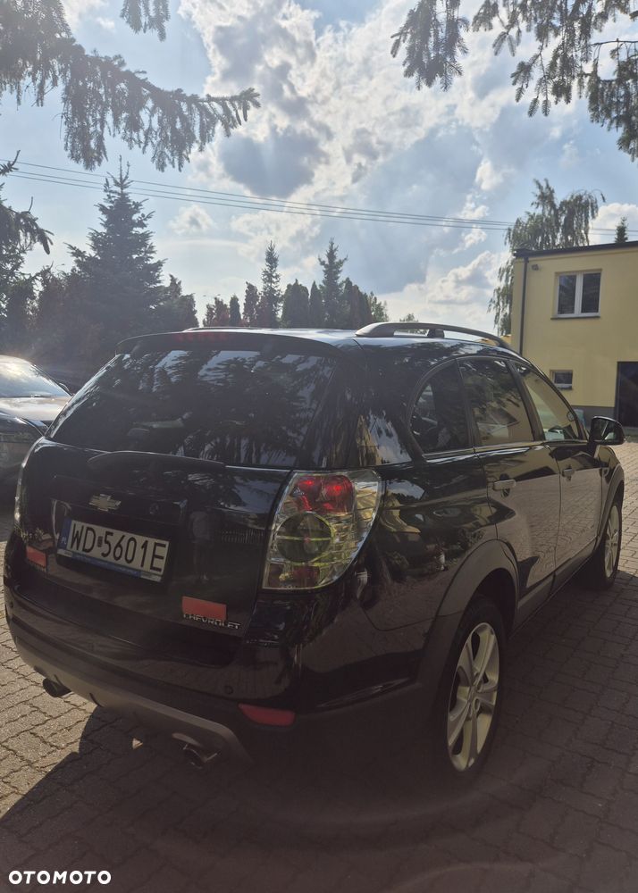 Chevrolet Captiva 2.2 d LTZ - 4