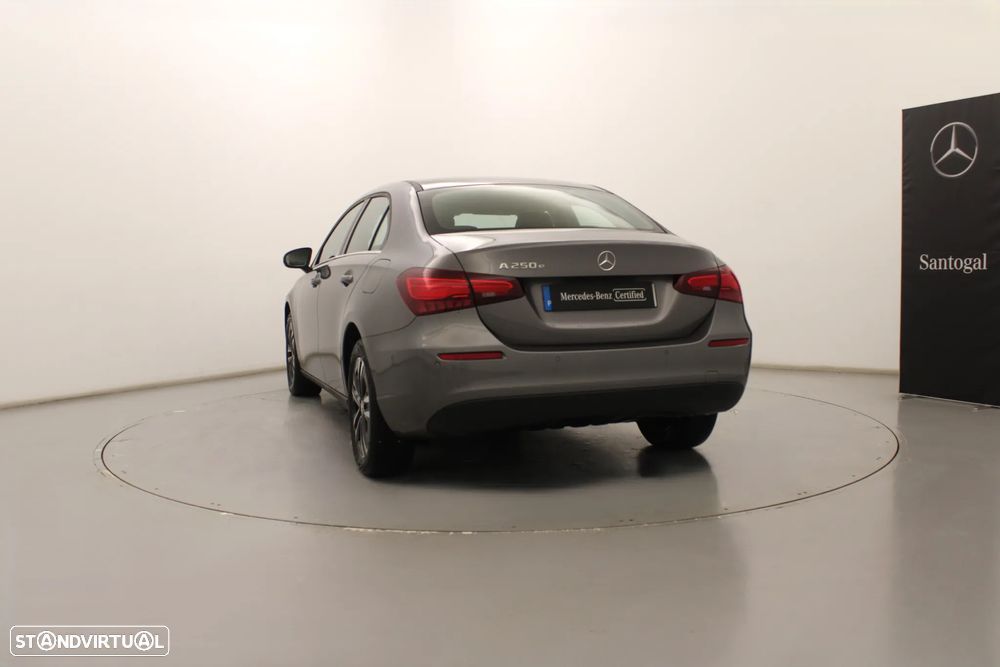 Mercedes-Benz A 250 Limousine e - 9