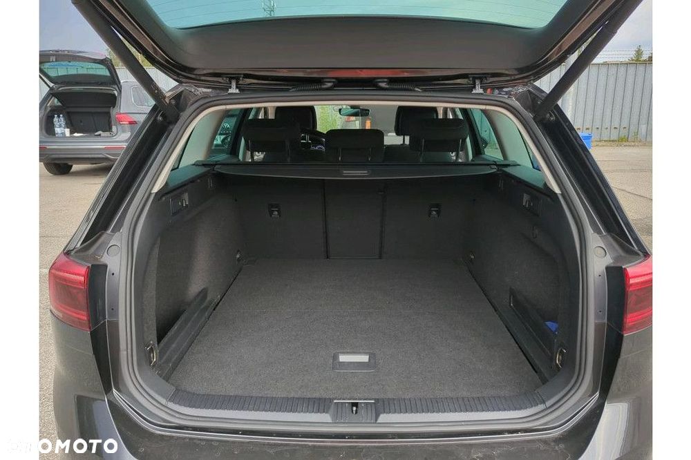 Volkswagen Passat Variant - 14