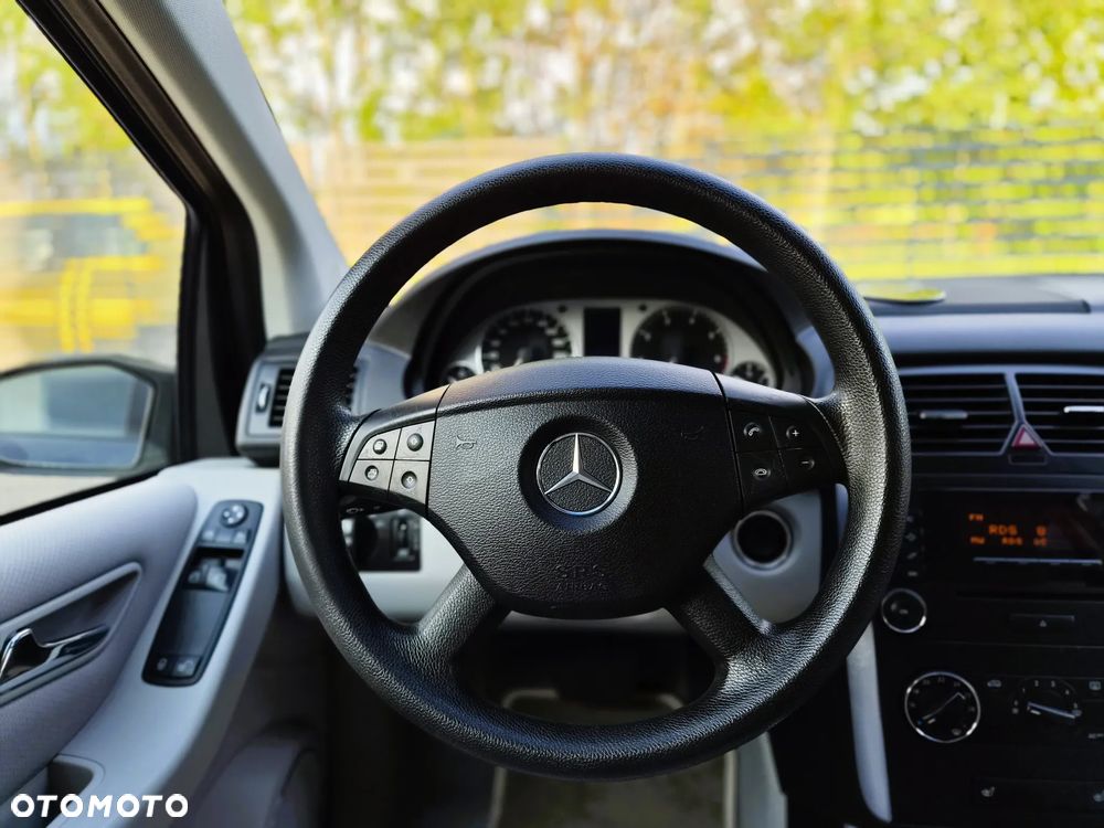 Mercedes-Benz Klasa B - 25