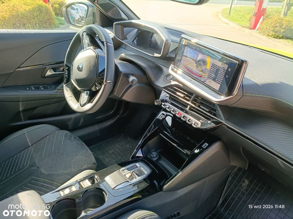 Peugeot 208 - 15