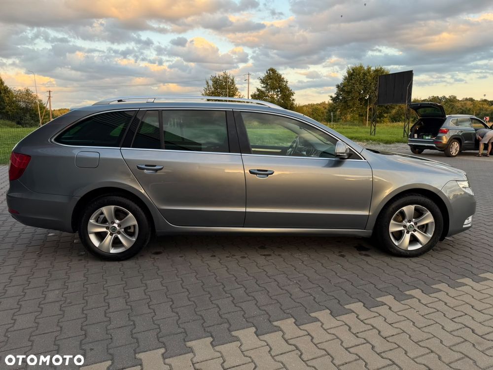 Skoda Superb 2.0 TDI Platinum DSG - 6