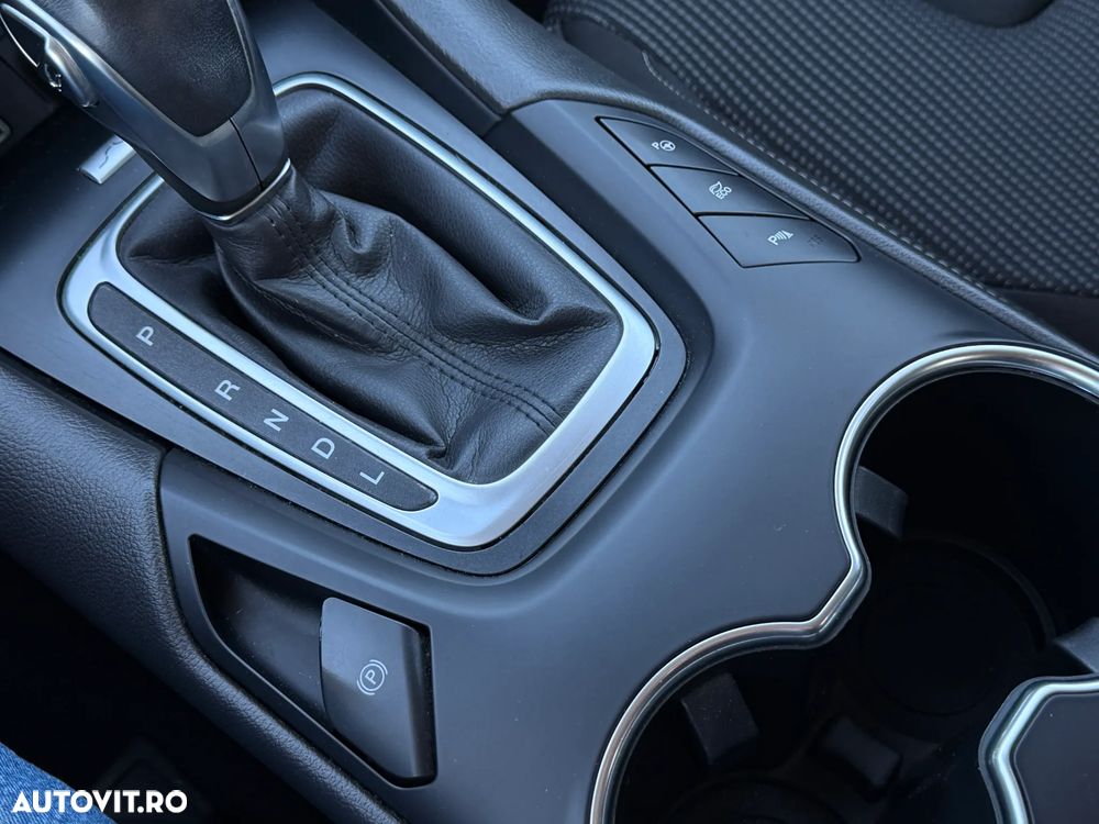 Ford Mondeo - 23
