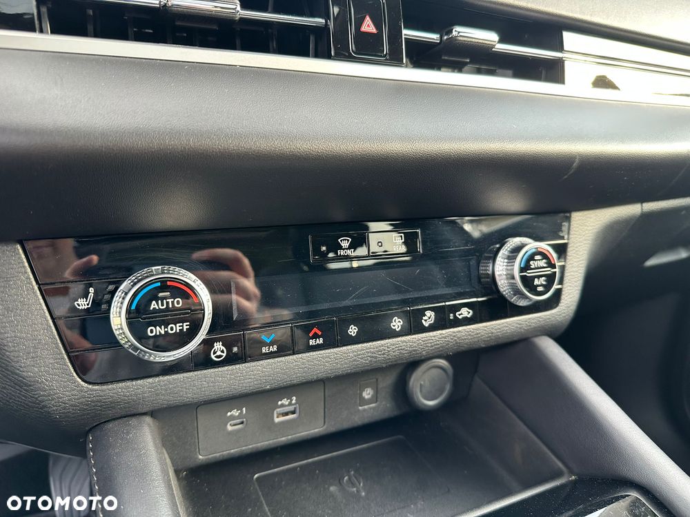 Mitsubishi Outlander - 5
