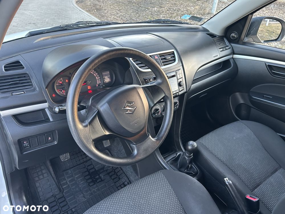 Suzuki Swift 1.2 Club - 9