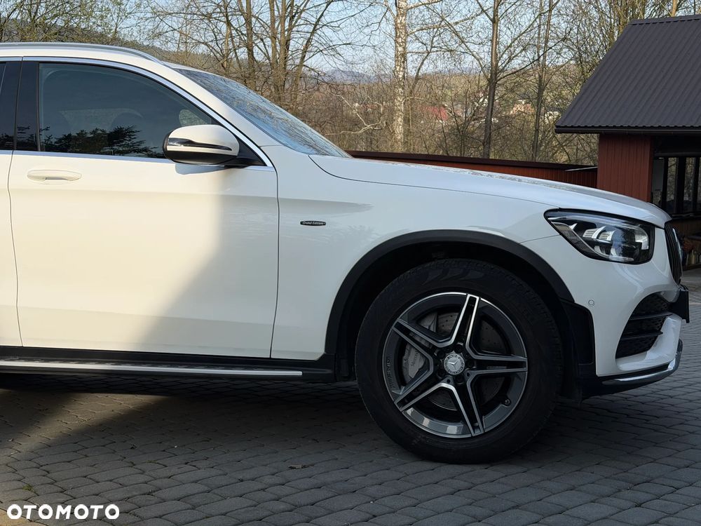Mercedes-Benz GLC 250 4Matic 9G-TRONIC AMG Line - 10