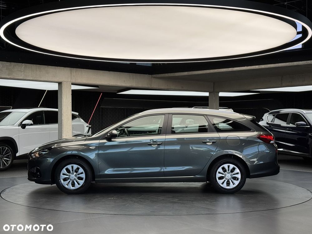 Hyundai i30 1.5 DPI Classic + - 3