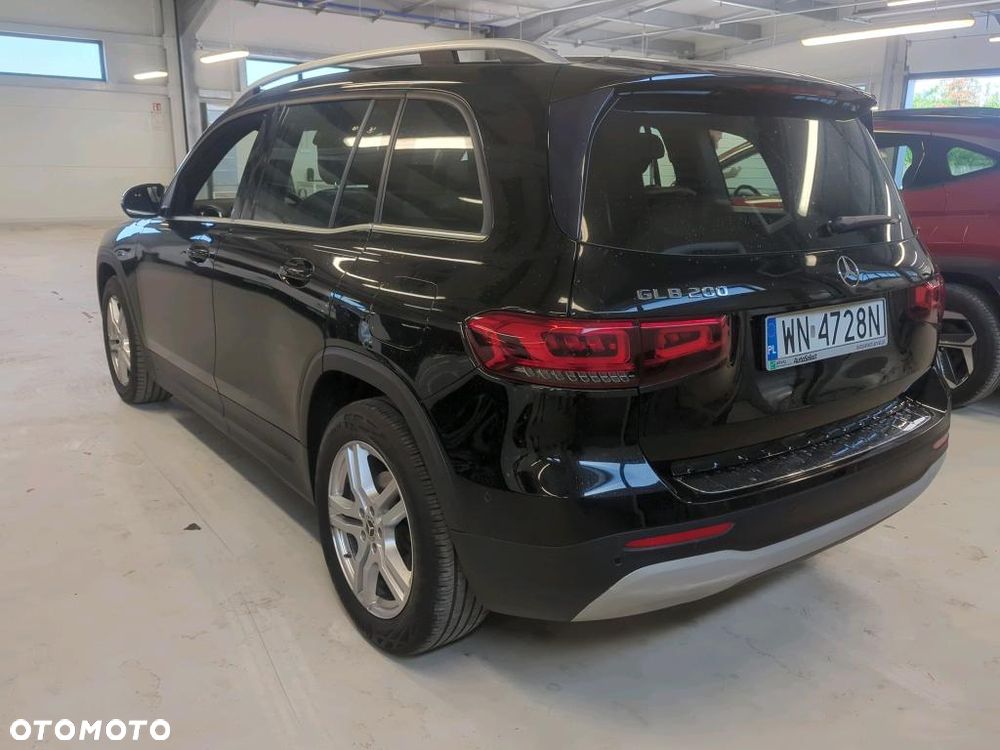 Mercedes-Benz GLB 200 7G-DCT - 3