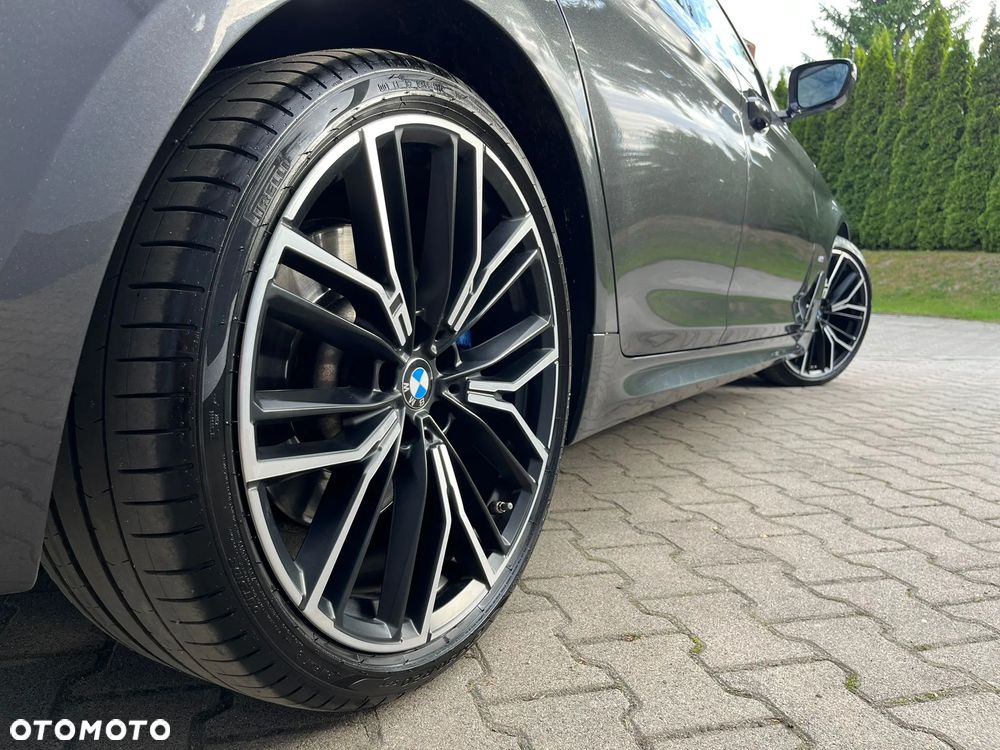 BMW Seria 5 530d xDrive mHEV M Sport sport - 12