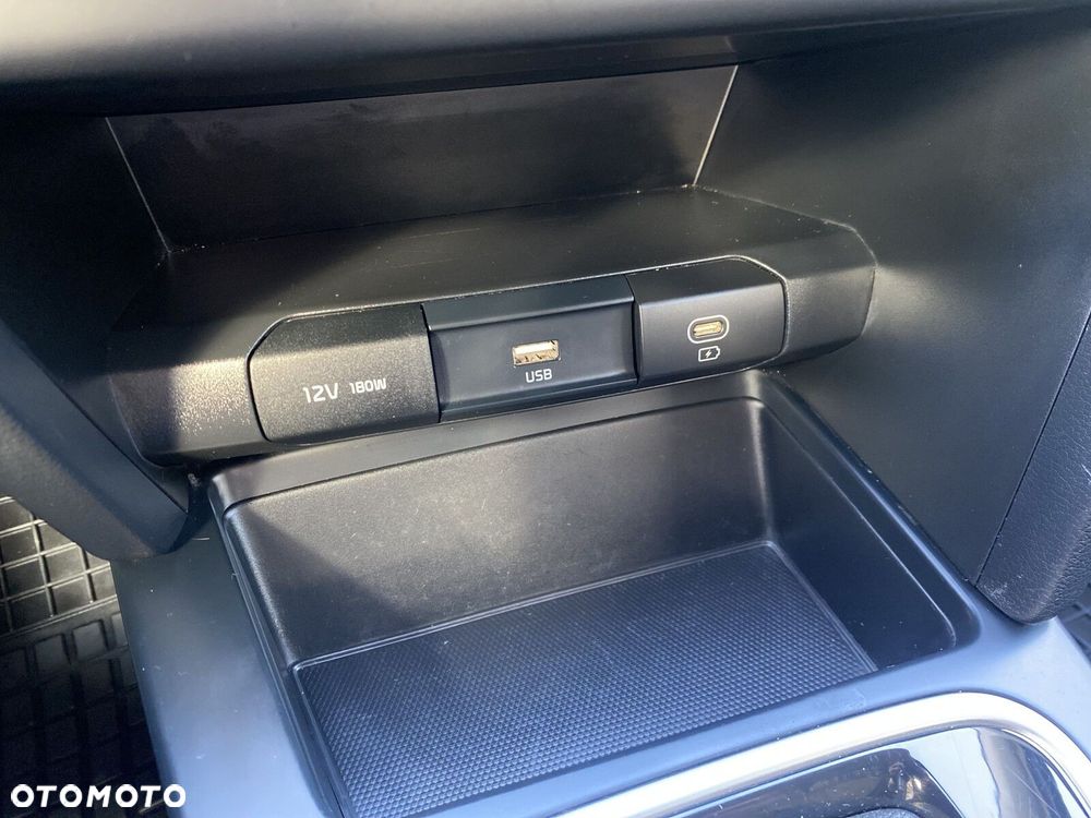 Kia XCeed - 25
