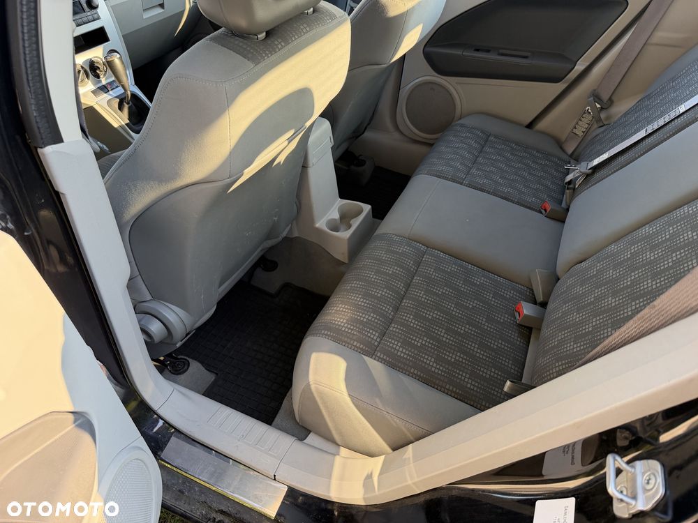 Dodge Caliber - 5