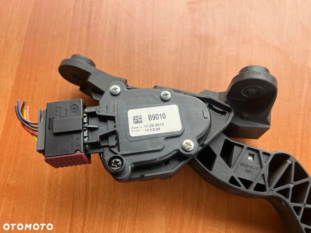 POTENCJOMETR PEDAŁ GAZU HYUNDAI I10 II B9010 - 2