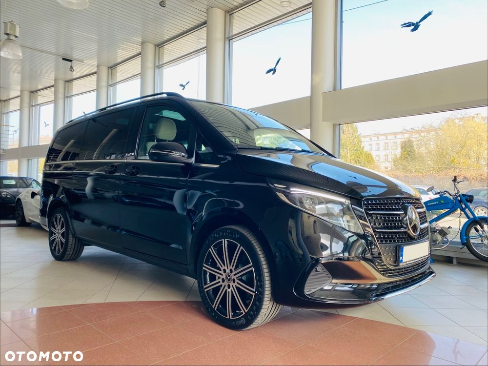 Mercedes-Benz Klasa V - 21
