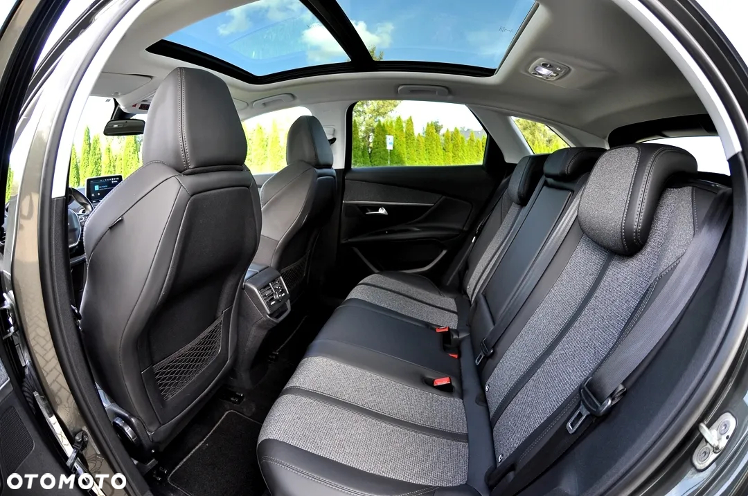 Peugeot 3008 1.2 PureTech Allure S&S - 23