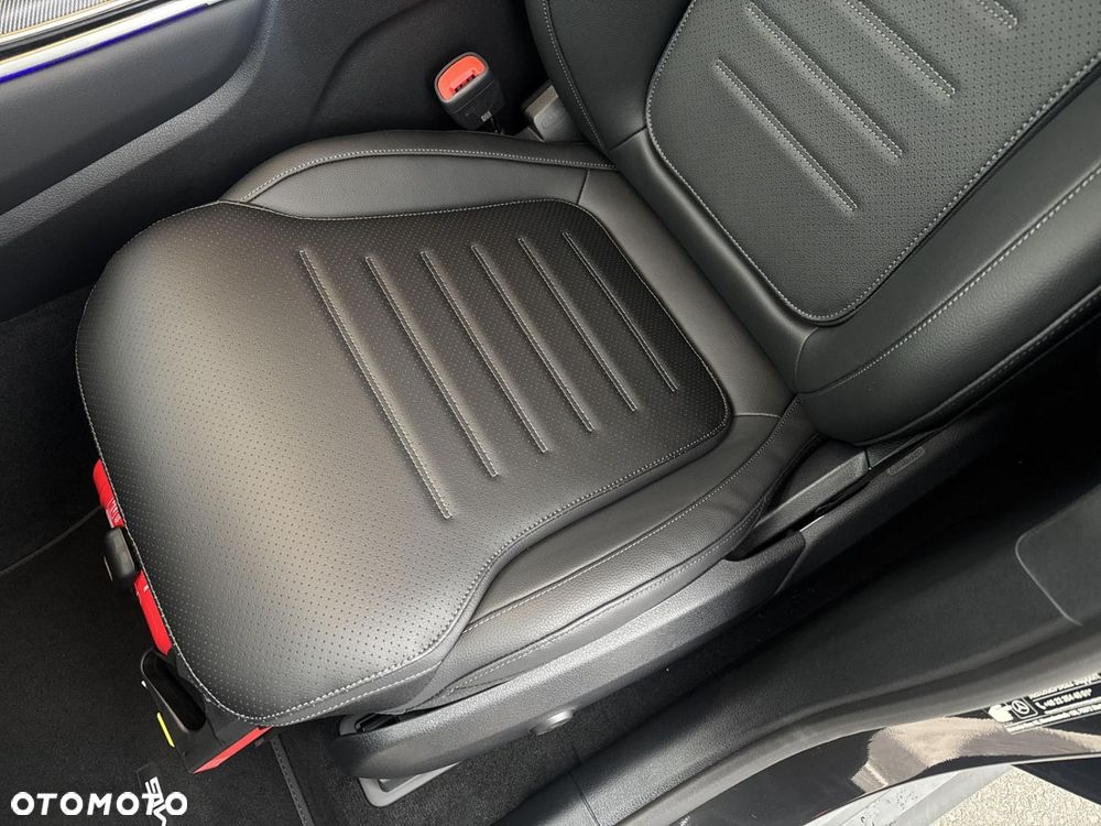 Mercedes-Benz GLC - 12