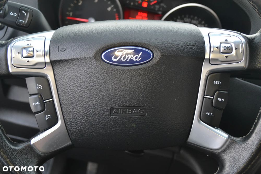 Ford S-Max 2.0 TDCi DPF Titanium - 31