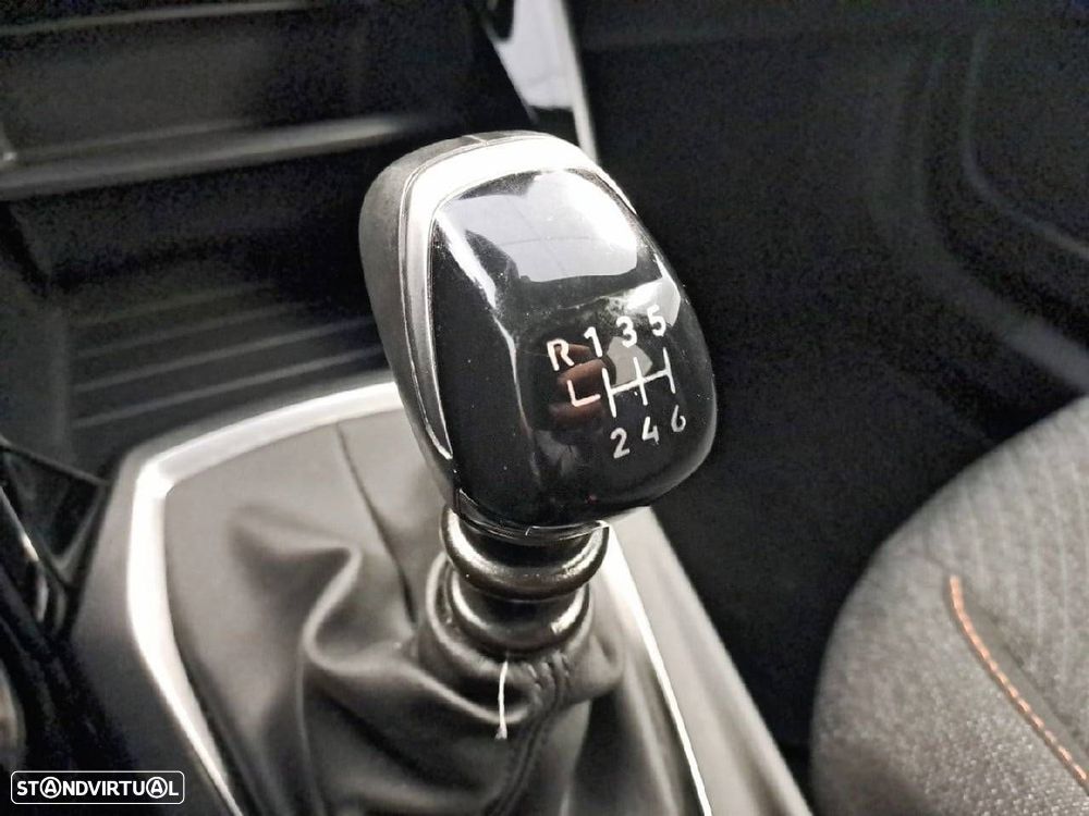 Peugeot 2008 1.2 PureTech Style - 18