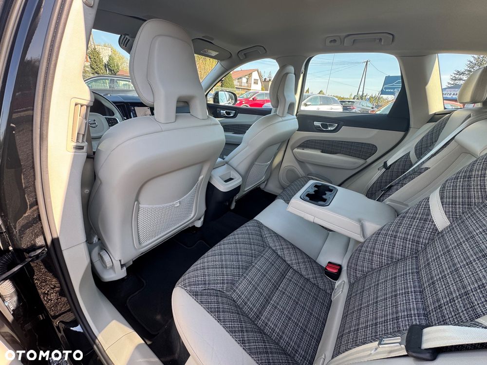 Volvo XC 60 D4 AWD Geartronic Momentum - 21