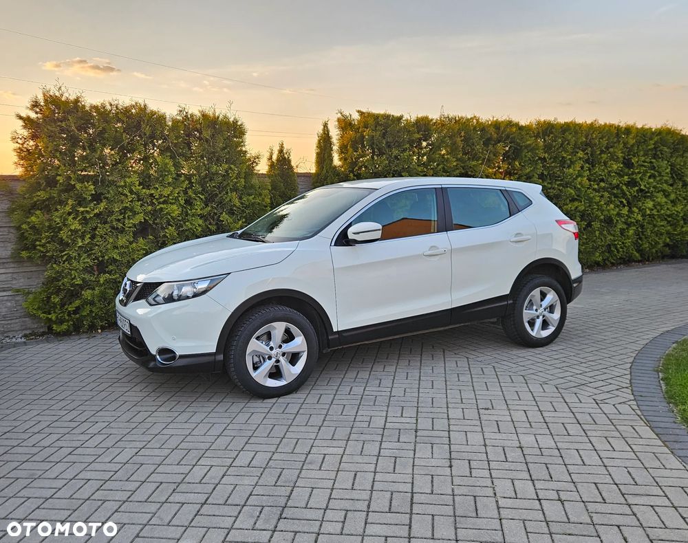Nissan Qashqai 1.6 DCi N-Connecta - 6