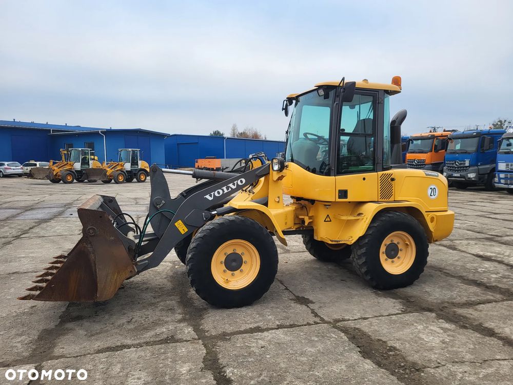 Volvo L 30 G spr z Niemiec 3944 mtg - 4