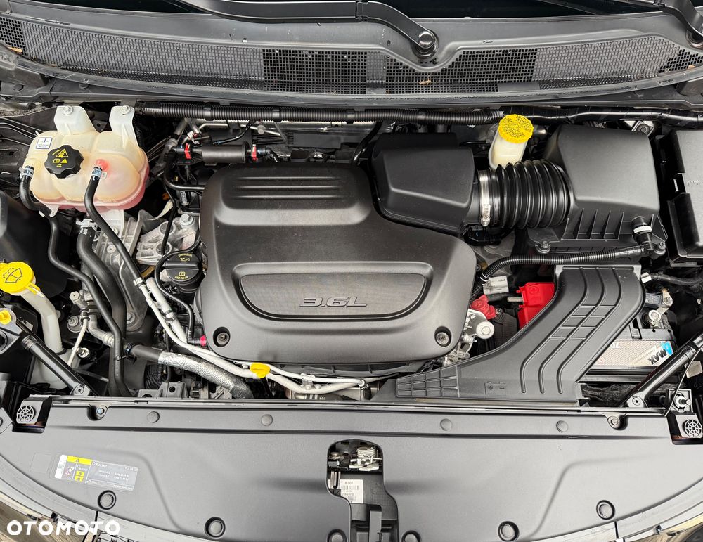 Chrysler Pacifica - 11