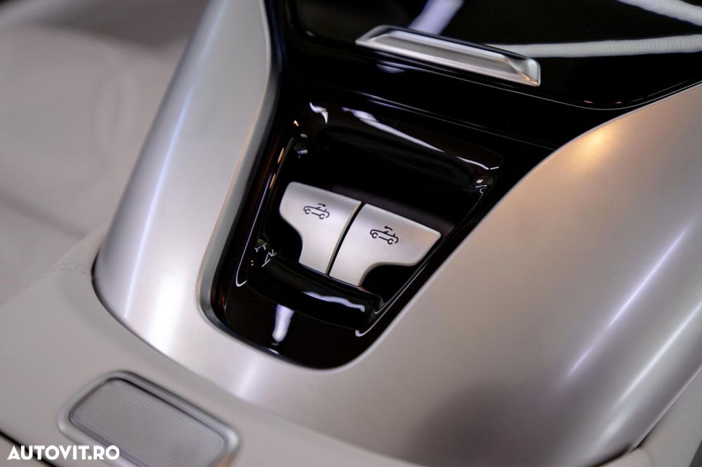 Mercedes-Benz SL Maybach 680 Monogram Series - 32