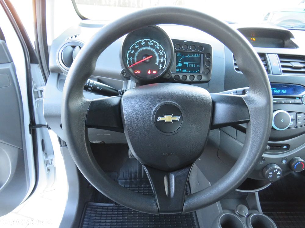 Chevrolet Spark 1.0 + - 22