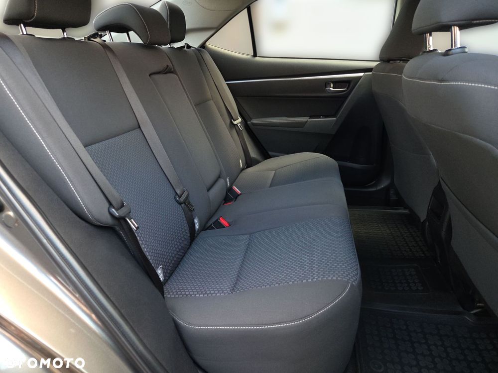 Toyota Corolla 1.6 Comfort MS - 11