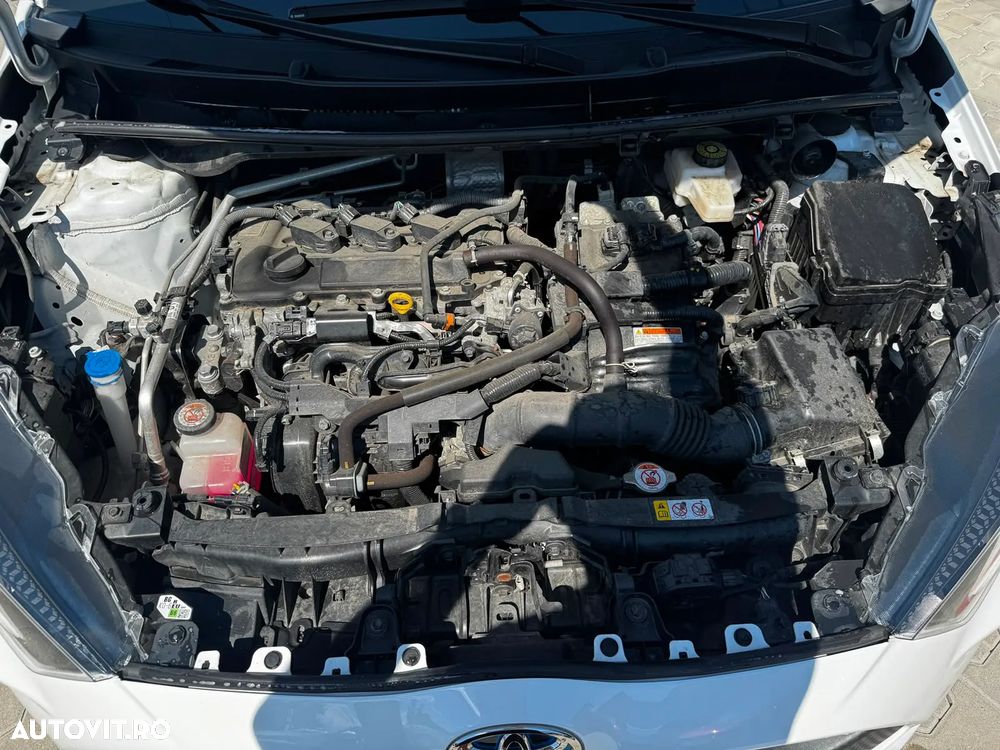 Toyota Yaris - 25