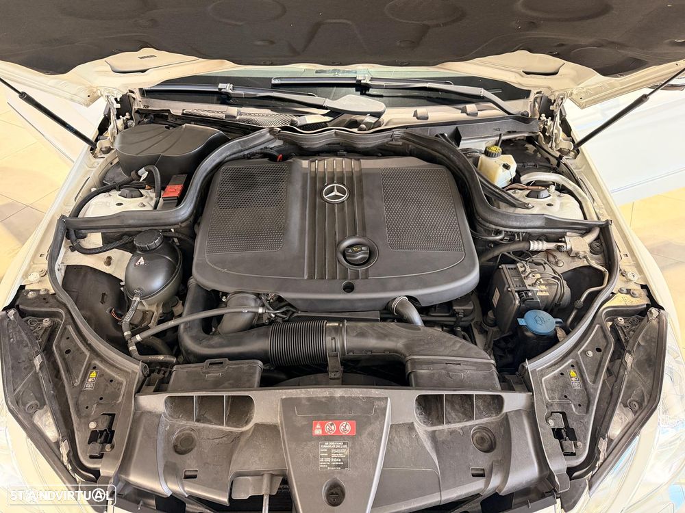 Mercedes-Benz E 250 CDi Avantgarde BlueEfficiency Auto - 38
