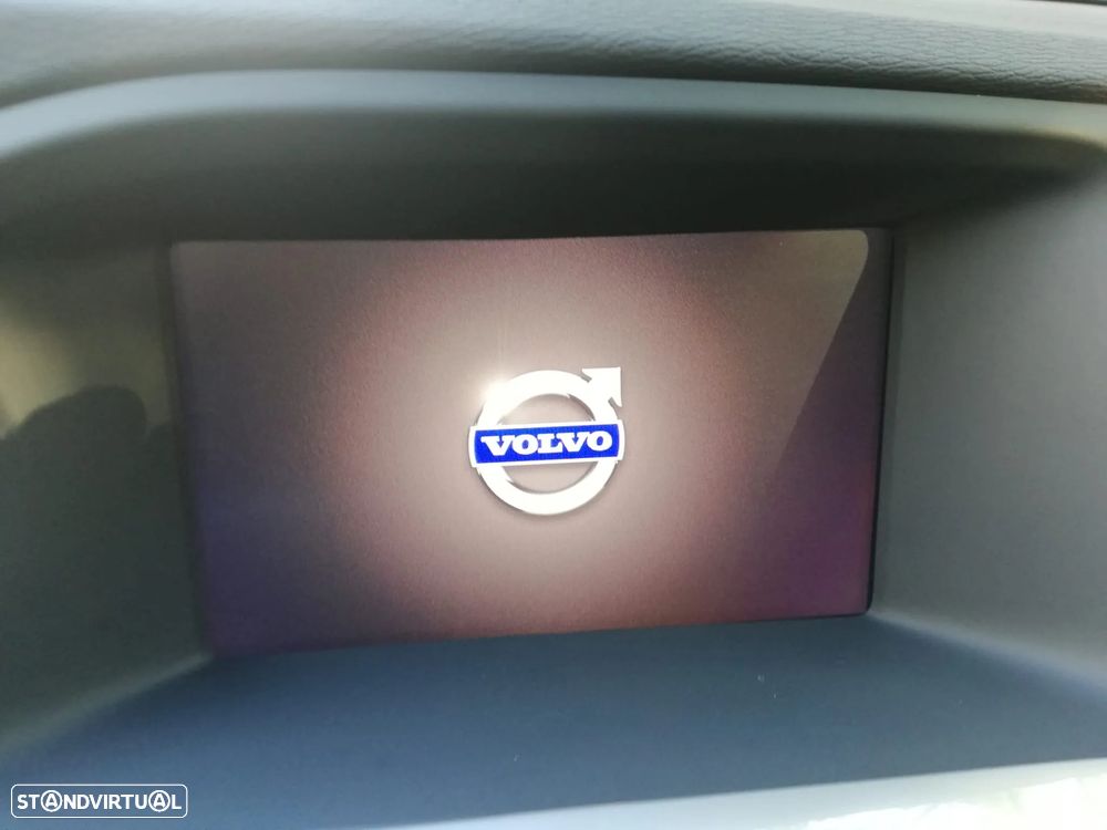 Volvo V60 2.4 D6 R-Design Sum.AWD Phev - 48