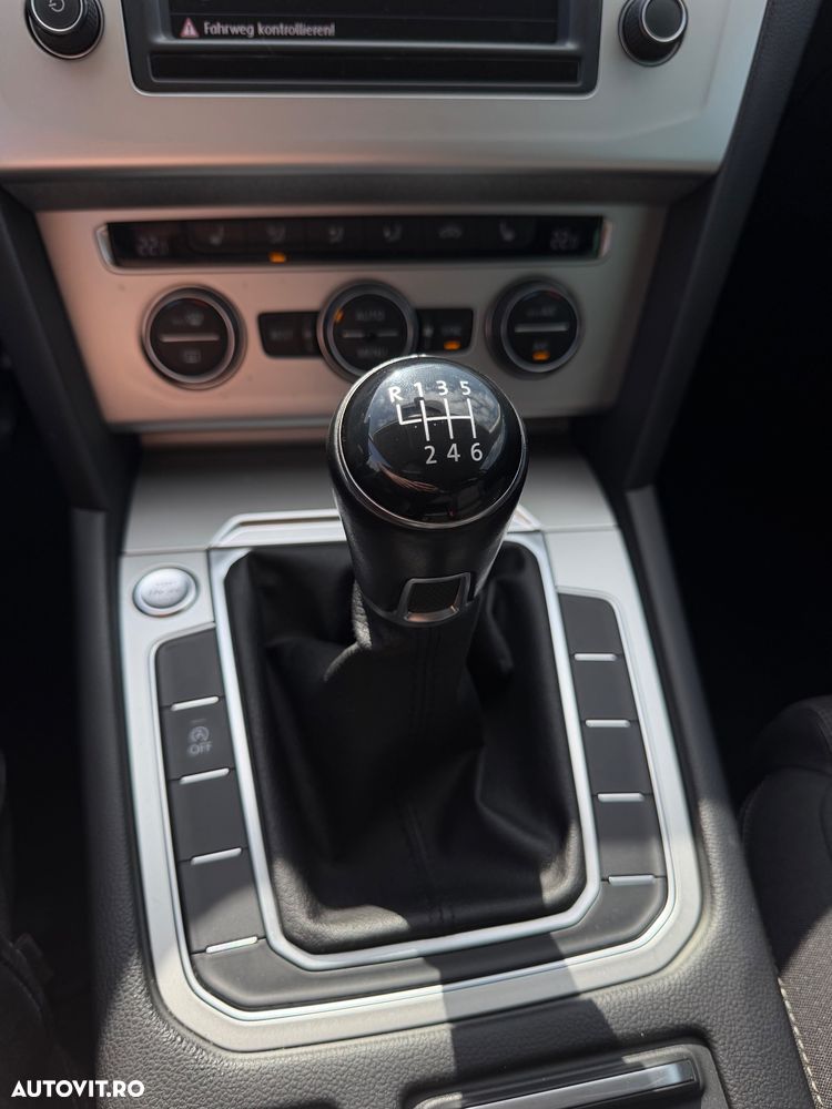 Volkswagen Passat 2.0 TDI Comfortline - 19