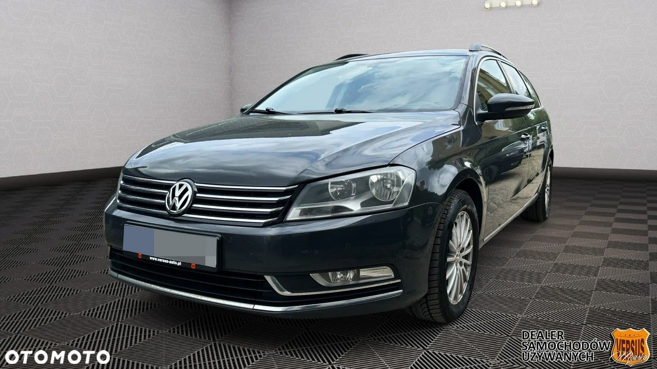 Volkswagen Passat - 1