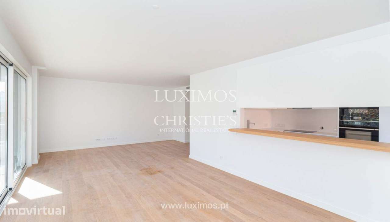 Apartamento novo T3 com varanda, para arrendamento, Porto - Grande imagem: 2/25