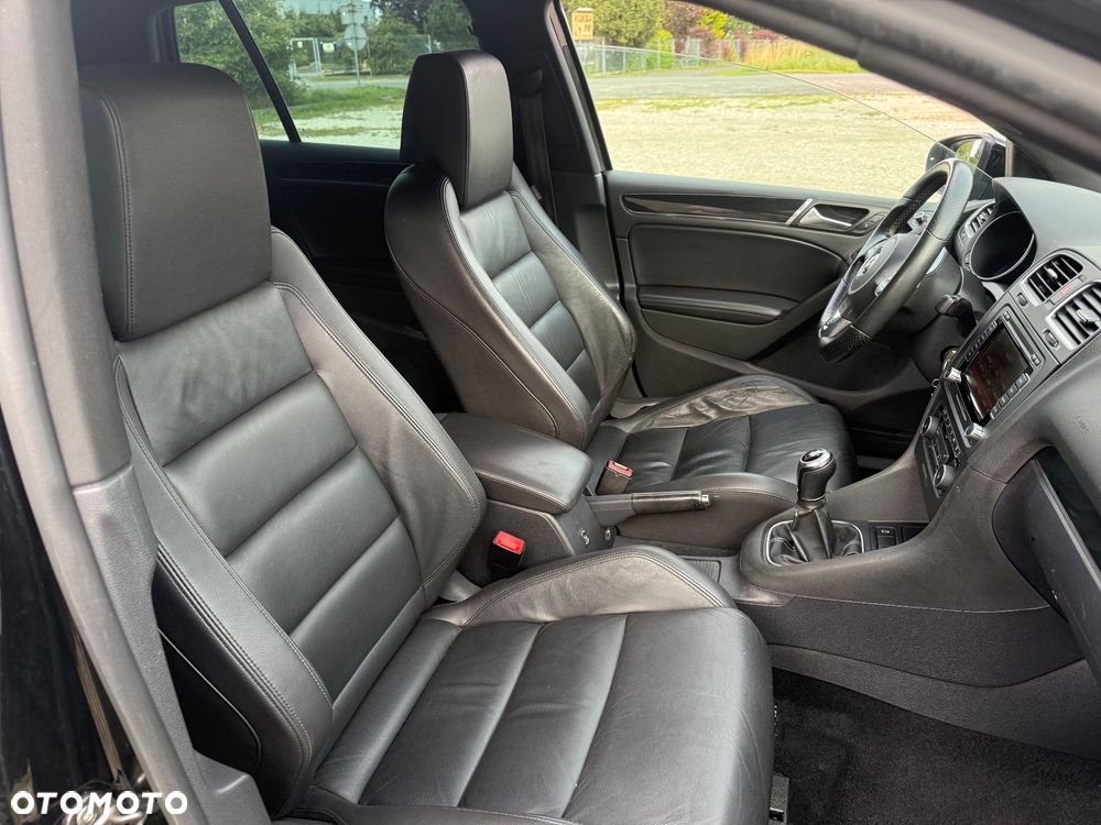 Volkswagen Golf - 11