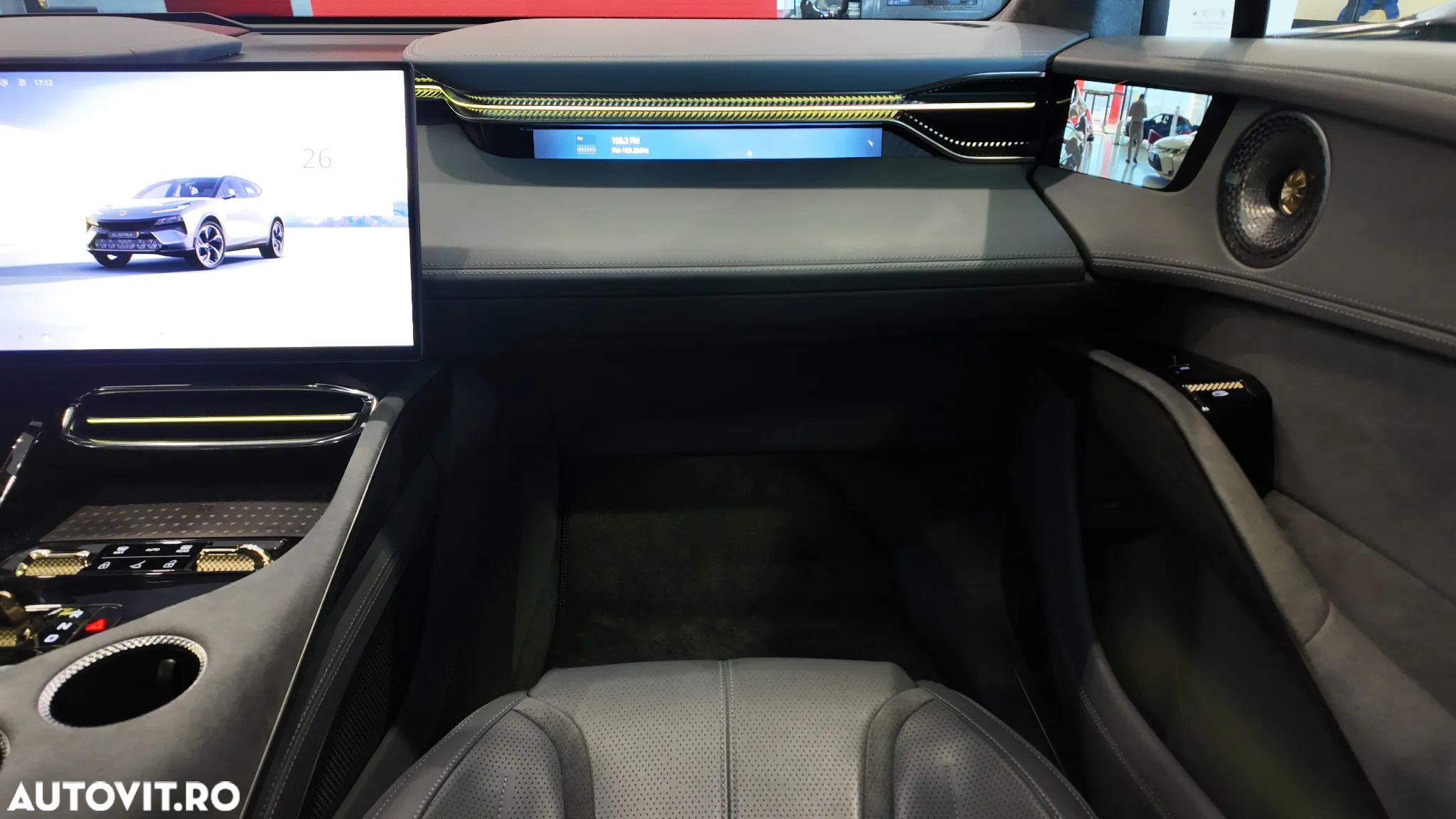 Lotus Eletre 900 Sport Carbon - 21
