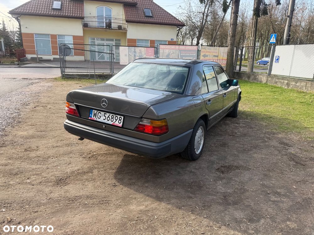 Mercedes-Benz W124 (1984-1993) - 2