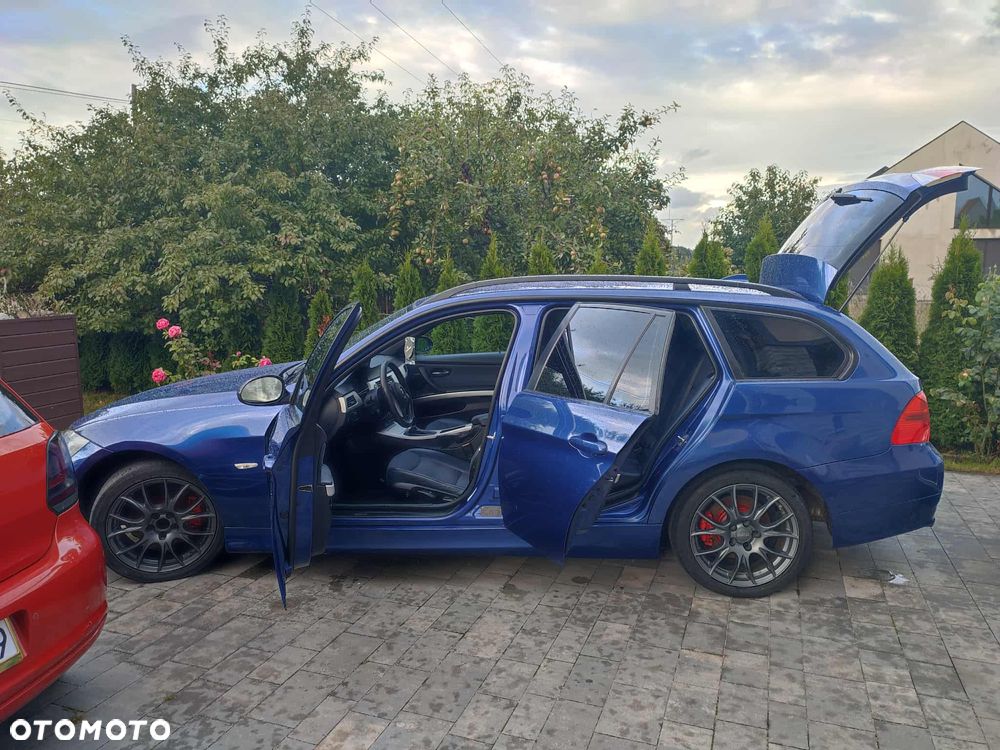 BMW Seria 3 318d - 14