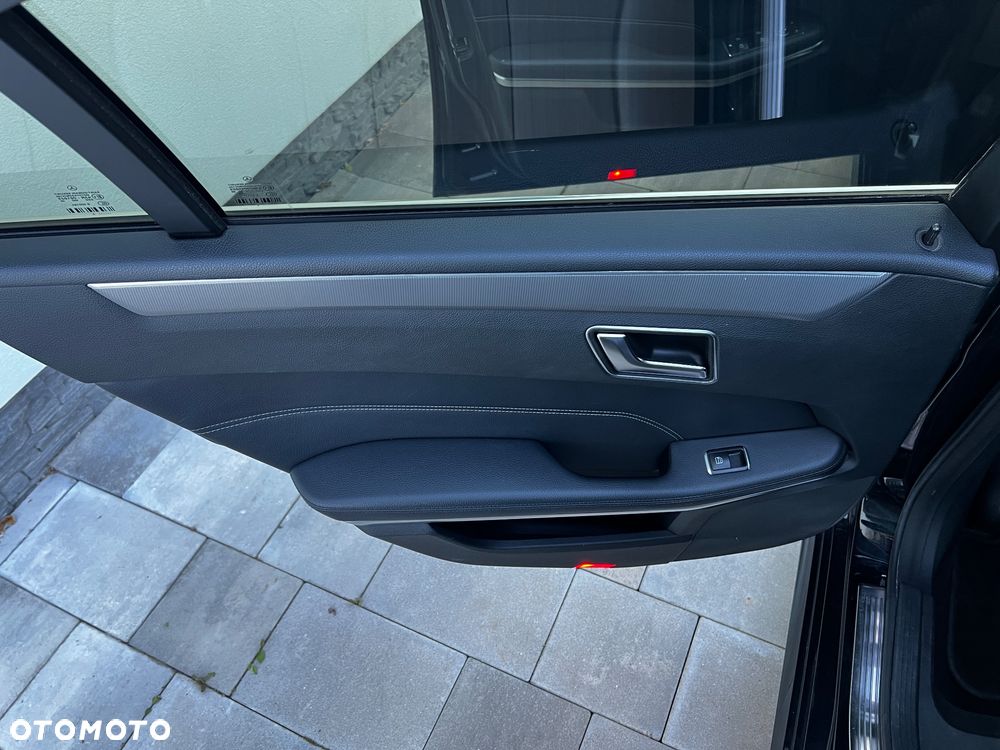 Mercedes-Benz Klasa E 220 BlueTEC 7G-TRONIC Avantgarde - 14