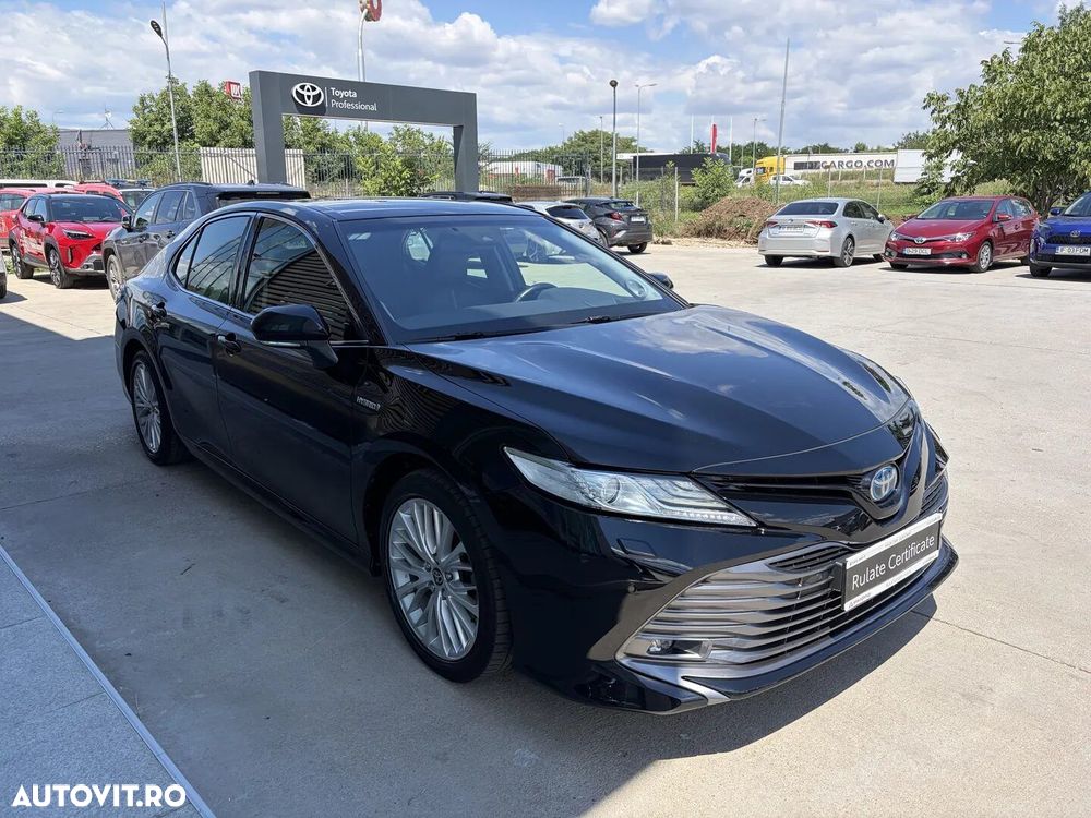 Toyota Camry - 7