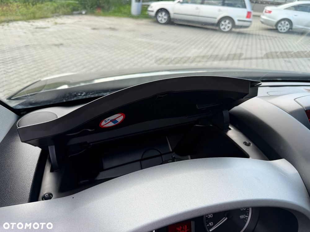 Citroën Berlingo e-HDi 90 FAP EGS6 Start Stop Silver Selection - 30