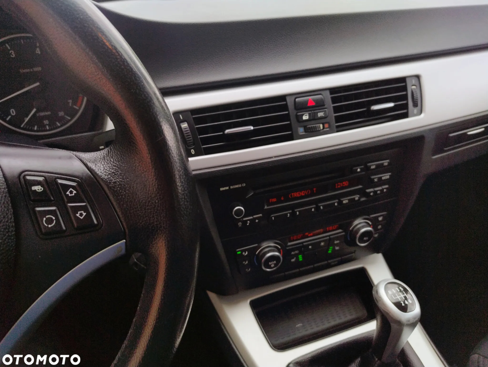 BMW Seria 3 318i - 15