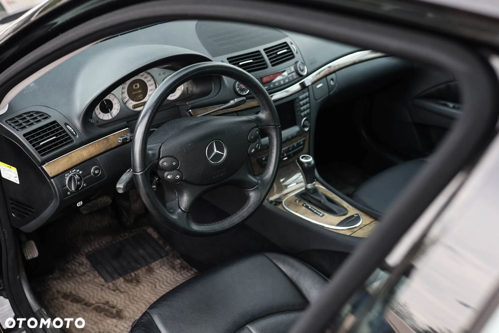 Mercedes-Benz Klasa E 350 4-Matic Avantgarde - 17