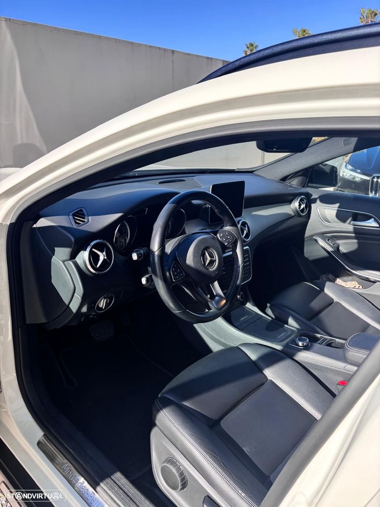 Mercedes-Benz GLA 180 — fotografia 17