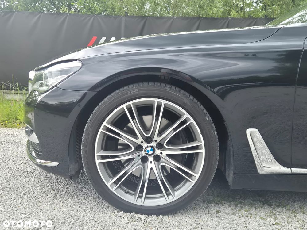 BMW Seria 7 740d xDrive - 9