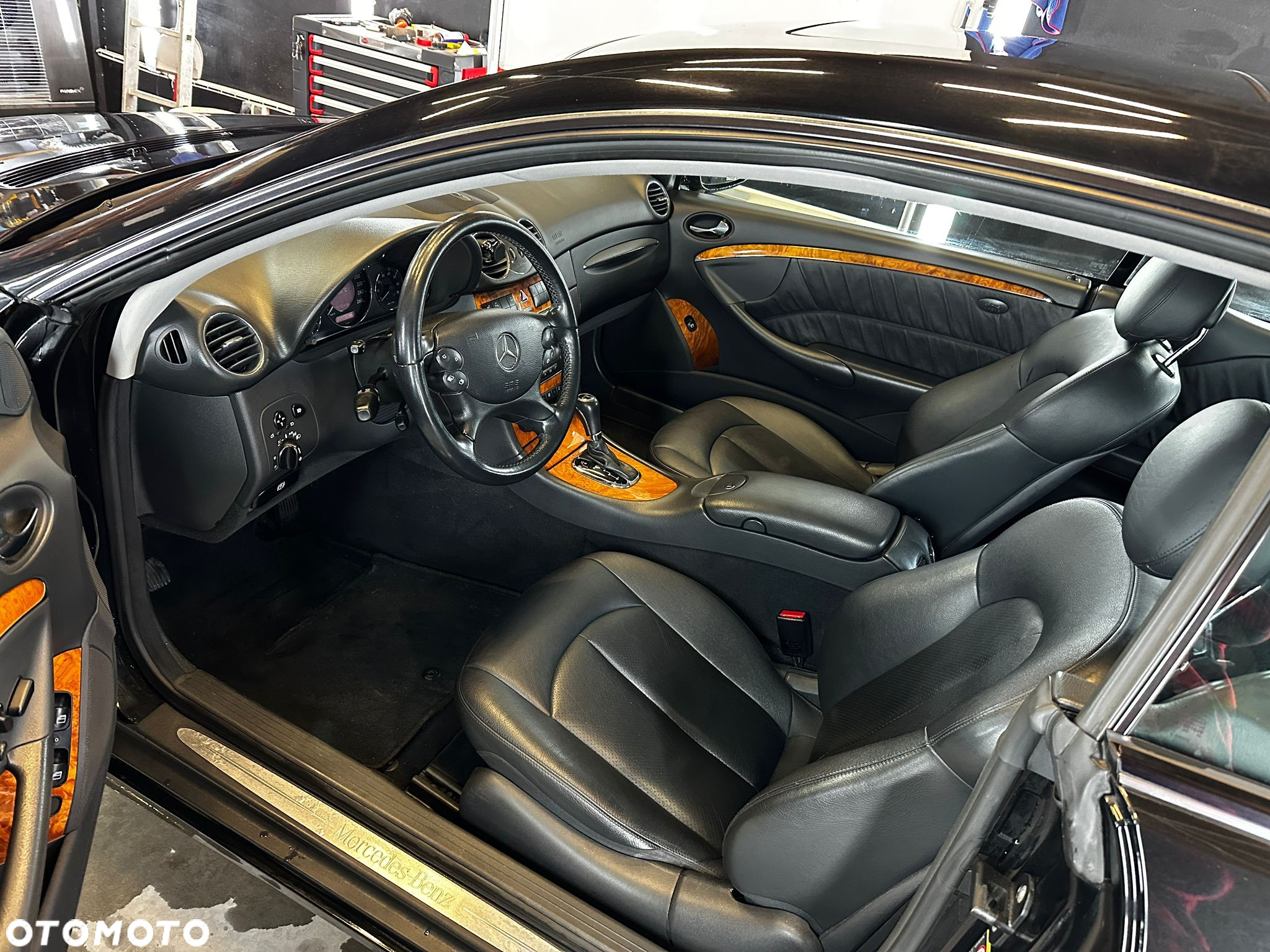 Mercedes-Benz CLK - 11