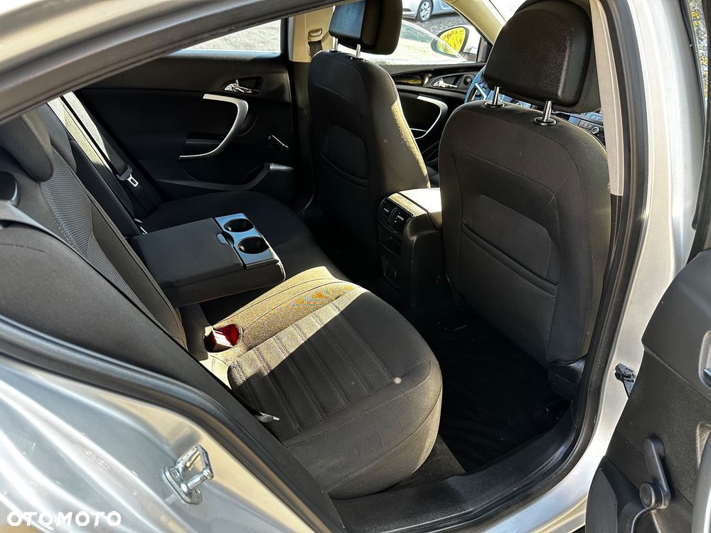 Opel Insignia - 14