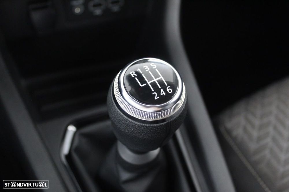 Renault Clio 1.0 TCe Evolution - 30